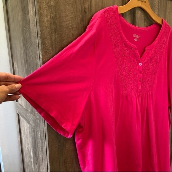 Catherines 2X Short Sleeve henley Shirt Pink with lace overlay on chest - Picture 6 of 10